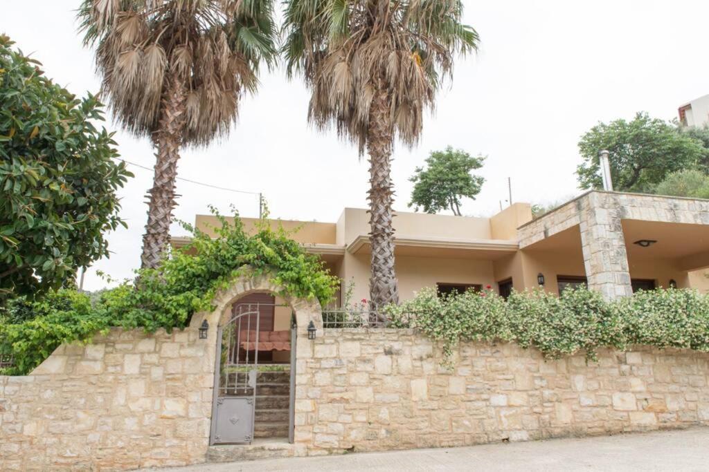 Heraklion Comfy House With Mountain View ภายนอก รูปภาพ