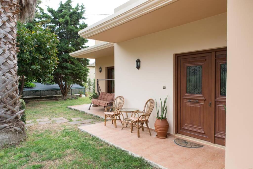Heraklion Comfy House With Mountain View ภายนอก รูปภาพ