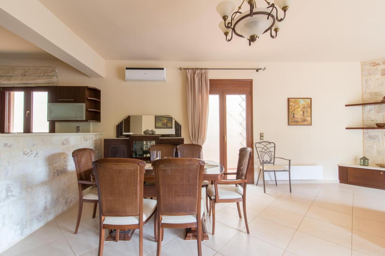 Heraklion Comfy House With Mountain View ภายนอก รูปภาพ