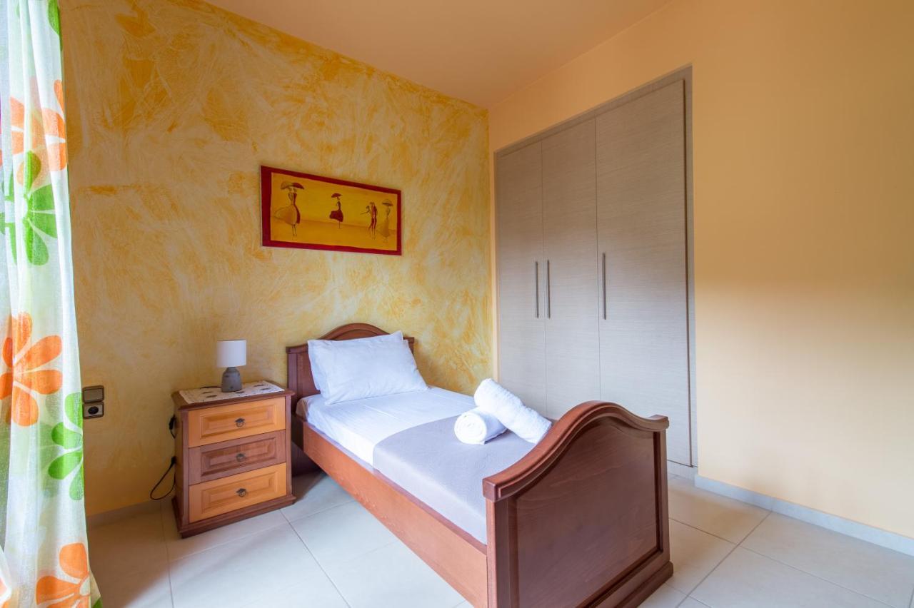 Heraklion Comfy House With Mountain View ภายนอก รูปภาพ