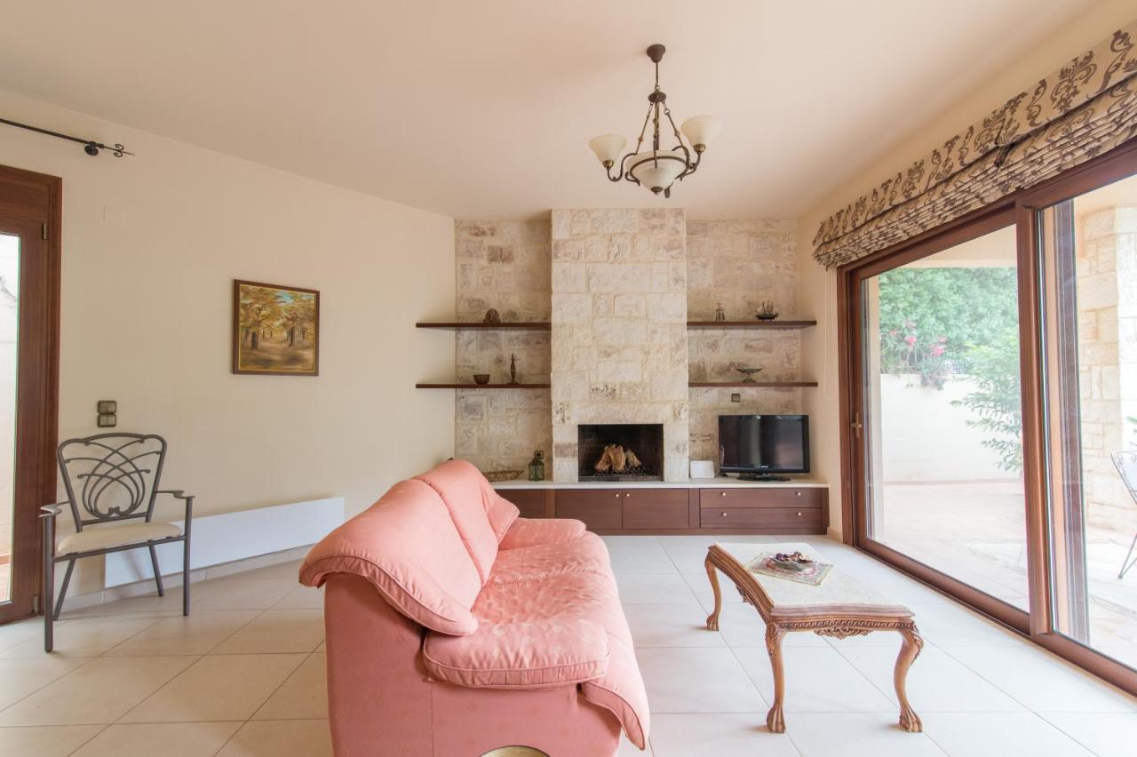 Heraklion Comfy House With Mountain View ภายนอก รูปภาพ