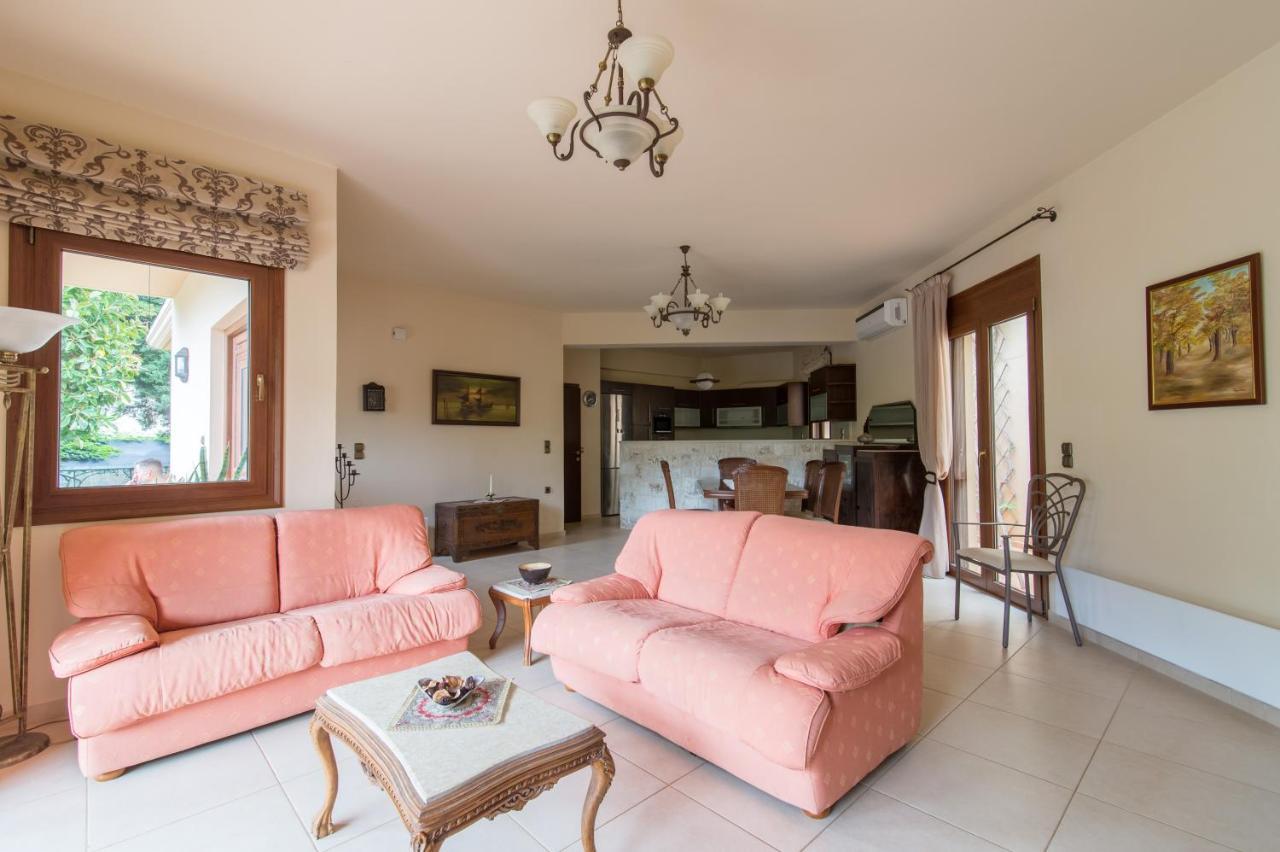 Heraklion Comfy House With Mountain View ภายนอก รูปภาพ