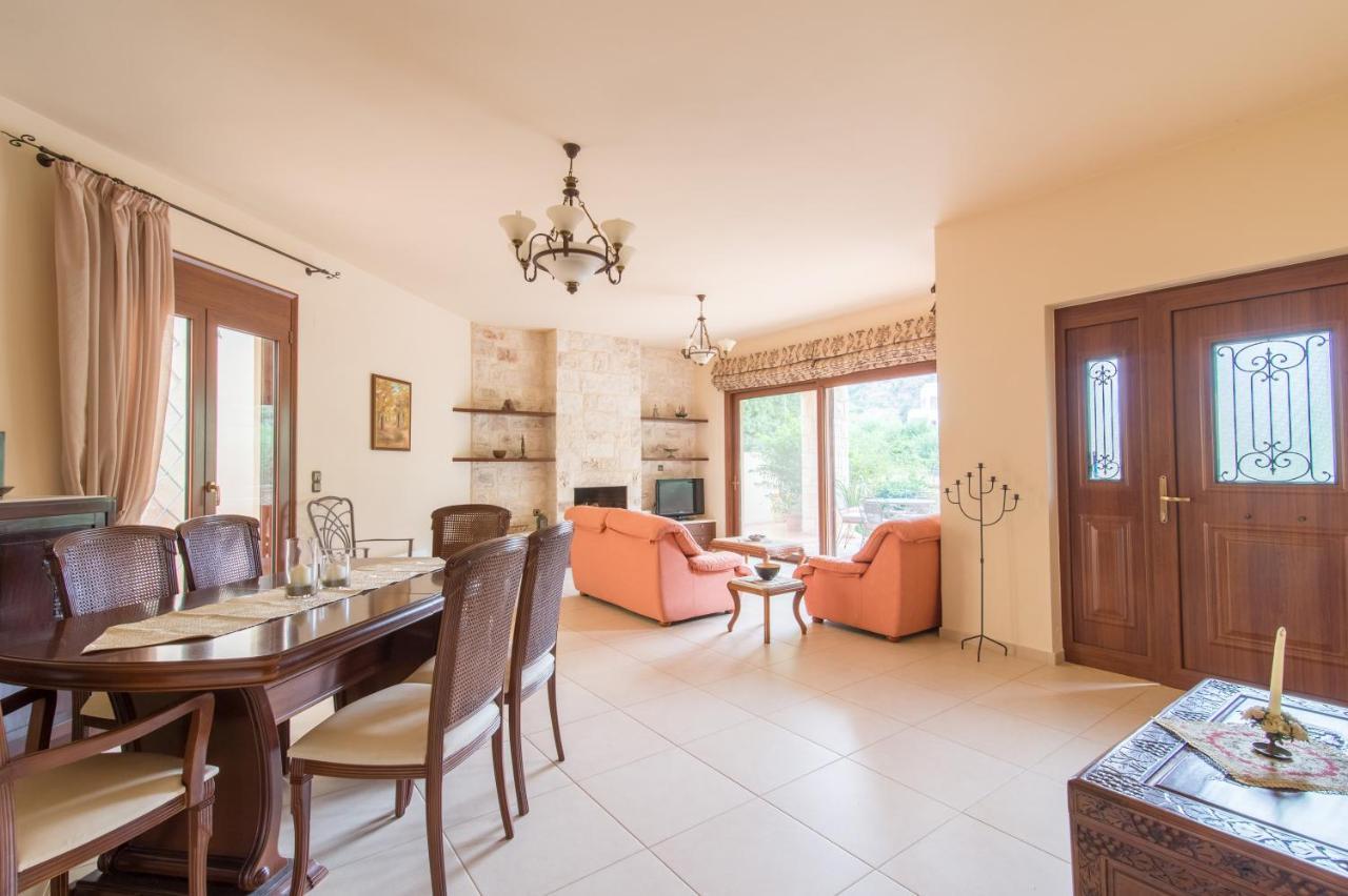 Heraklion Comfy House With Mountain View ภายนอก รูปภาพ
