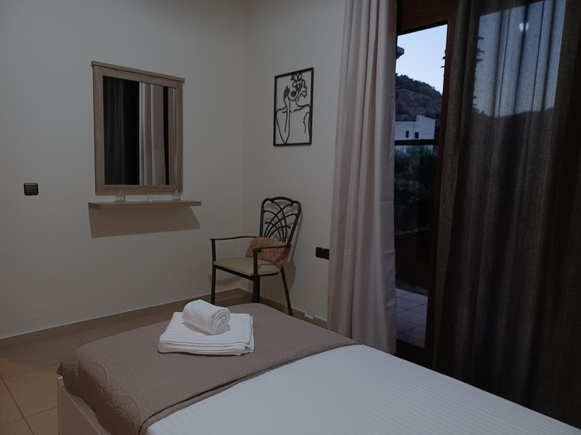 Heraklion Comfy House With Mountain View ภายนอก รูปภาพ